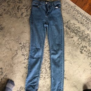 Girlfriend highrise jean